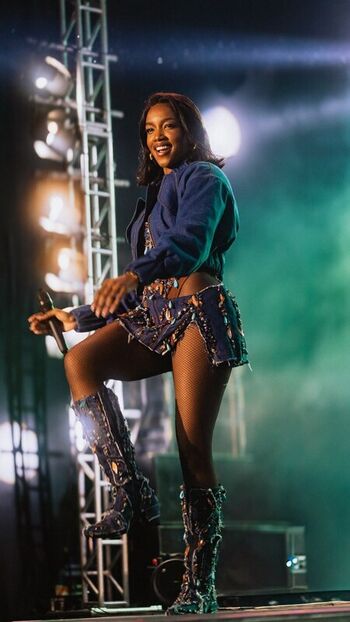Full leaked Iza cantora private photo