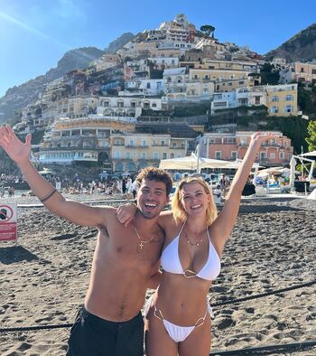 Full leaked Iza leslie page private onlyfans photo