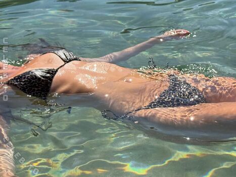 Full leaked Izaandelle private photo