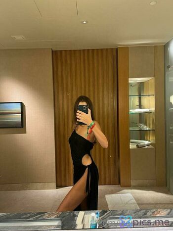 Full leaked Izemmaniaa private photo