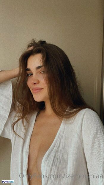Full leaked Izemmaniaa private photo