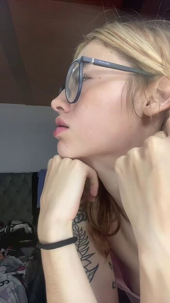 Full leaked Izismusic private onlyfans photo