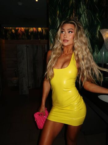 Full leaked Izzi dame page private onlyfans photo