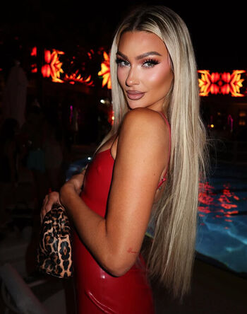Full leaked Izzi dame private photo