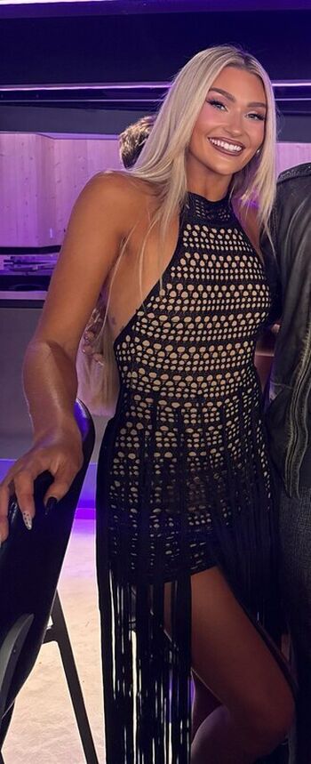 Full leaked Izzi dame private photo