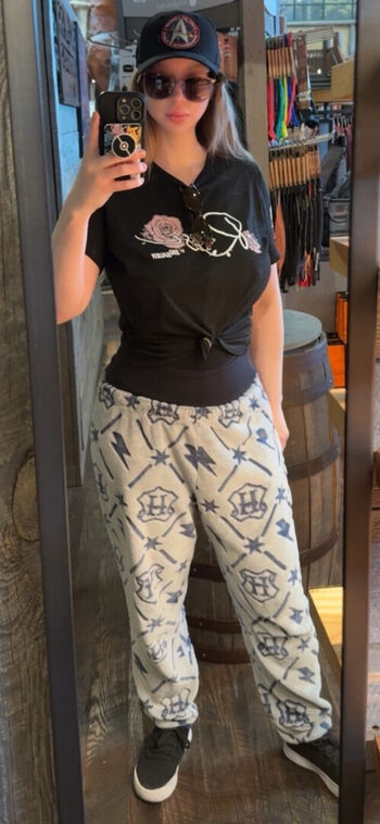 Full leaked Izzy g private photo