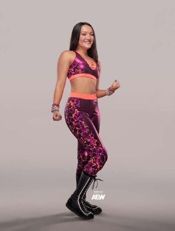Izzy Moreno / ItsIzzyMania