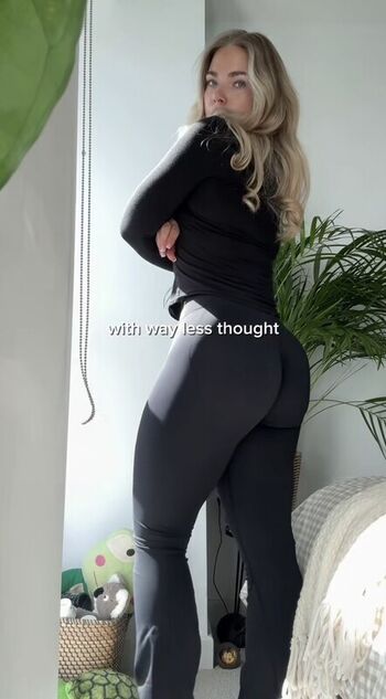 Full leaked Izzy swin page private photo