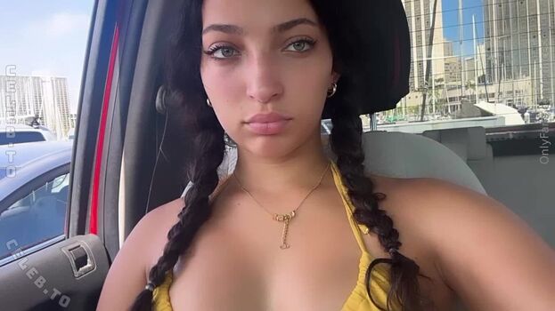 Full leaked Izzybella private onlyfans photo