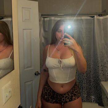Full leaked Izzybizzybelle private photo
