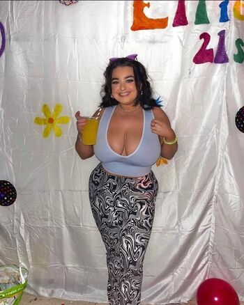 Full leaked Izzylareina page private onlyfans photo