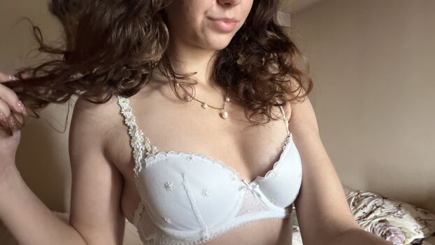 Full leaked Izzyrosewhispers private photo