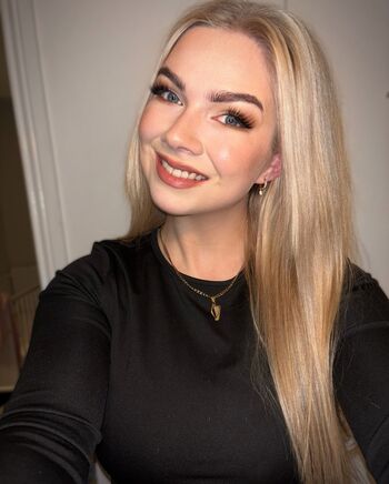 Full leaked Izzysdizzyspells private onlyfans photo