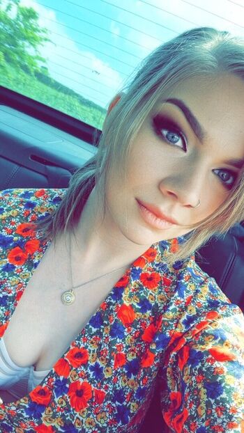 Full leaked Izzysdizzyspells private onlyfans photo