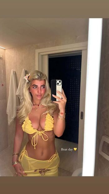 Full leaked Izzytaffs page private photo