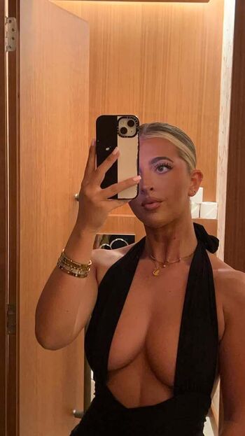 Full leaked Izzytaffs private photo