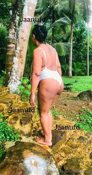 Full leaked Jaanu aunty private onlyfans photo