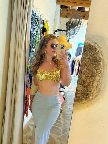 Full leaked Jacindatravels private photo