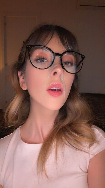 Full leaked Jadevow private onlyfans photo