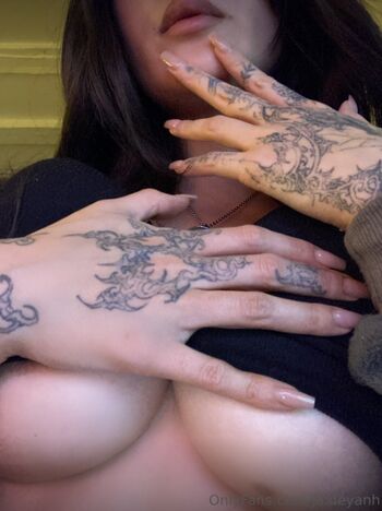 Full leaked Jadeyanh private onlyfans photo