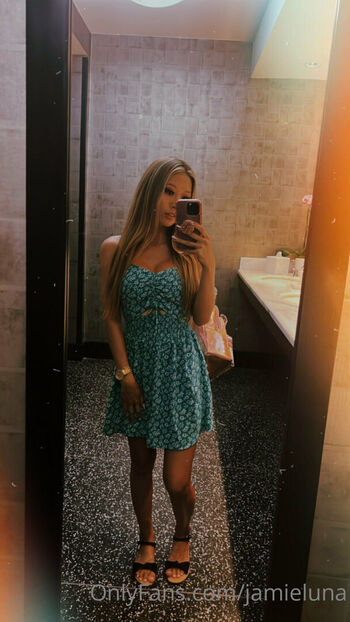 Full leaked Jamieluna private onlyfans photo