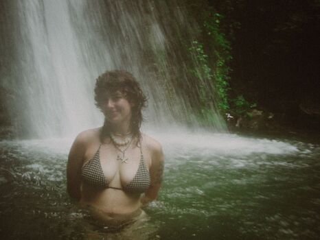 Full leaked Jarofhibiscus private photo