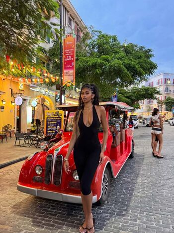 Jasmine Chola | Jasmine Blandford