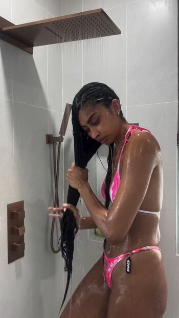 Jasmine Chola | Jasmine Blandford