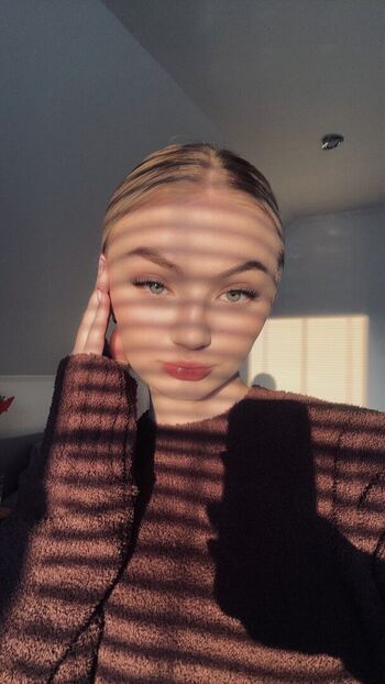 Full leaked Javorska private photo