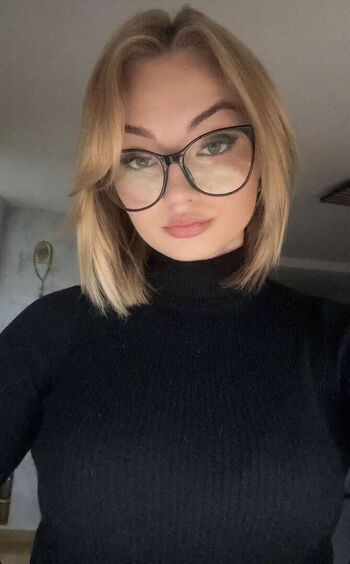 Full leaked Javorska private photo