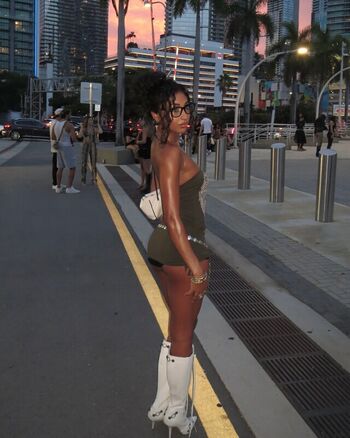 Full leaked Jaya araye williams private photo
