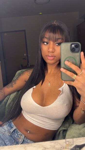 Full leaked Jaydamoeneee private photo