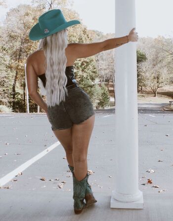 Full leaked Jayleedeweese private onlyfans photo