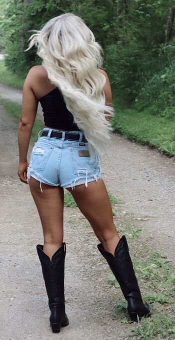 Full leaked Jayleedeweese private onlyfans photo