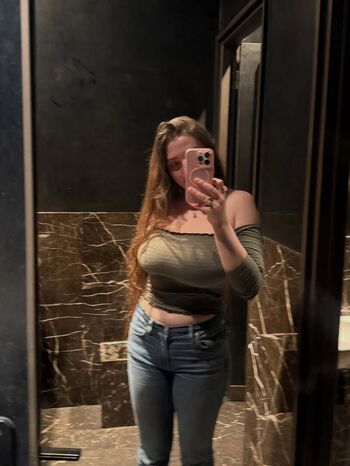 Full leaked Jazmine singing private onlyfans photo