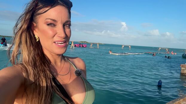 Full leaked Jeana private photo
