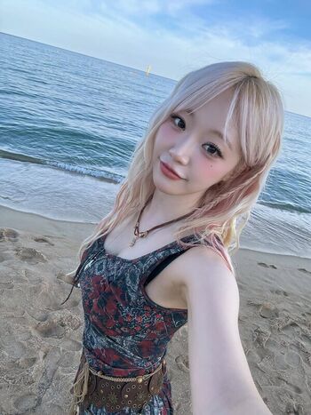 Full leaked Jeewon page private photo