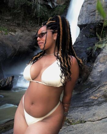 Full leaked Jellievissee private onlyfans photo