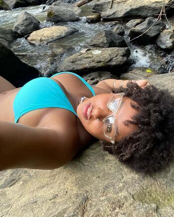 Full leaked Jellievissee private onlyfans photo