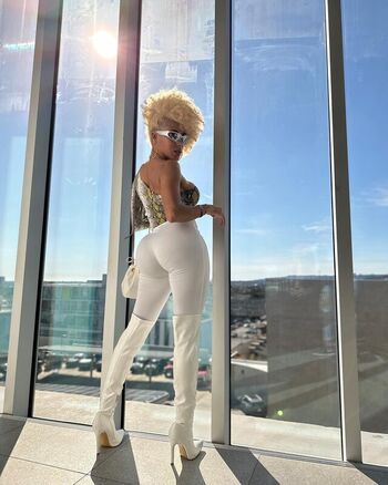 Jenn Morel