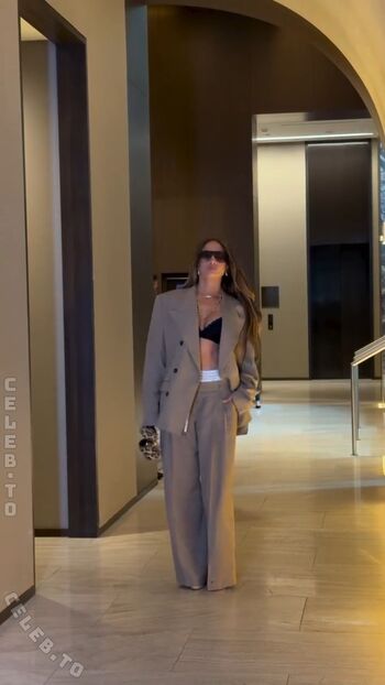 Full leaked Jennifer lopez private photo