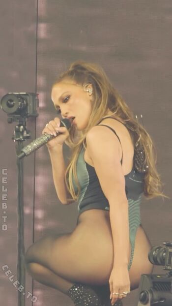 Full leaked Jennifer lopez private photo