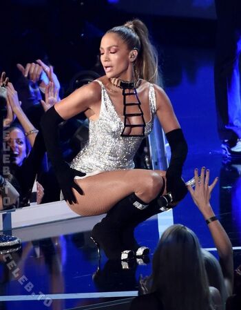 Full leaked Jennifer lopez private photo