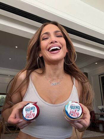 Full leaked Jennifer lopez private photo