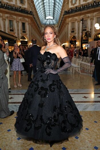 Full leaked Jennifer lopez page private photo