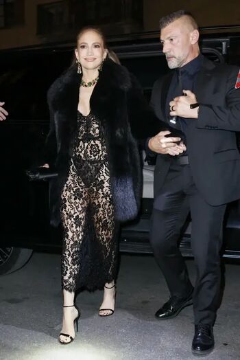 Full leaked Jennifer lopez private photo