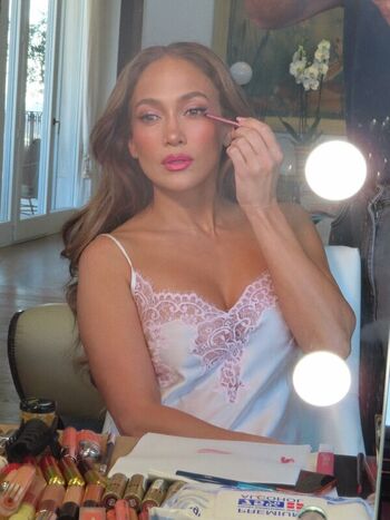 Full leaked Jennifer lopez private photo