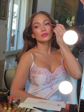 Full leaked Jennifer lopez private photo