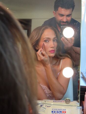 Full leaked Jennifer lopez private photo