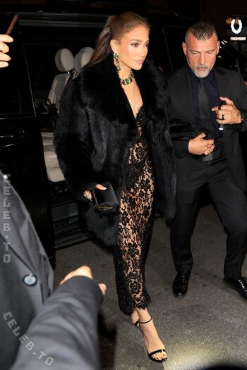 Full leaked Jennifer lopez private photo
